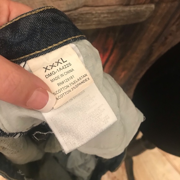 Machine Pour Neuf Mode distressed shorts - Picture 7 of 8